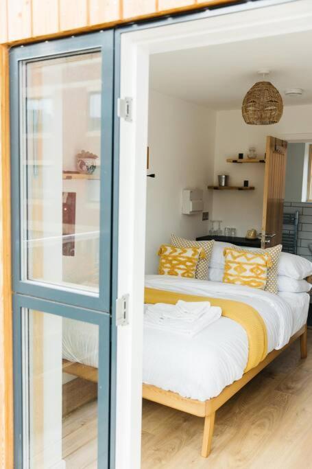Carmen Eco-Pod / Treehouse, Close To Cabot Circus Bristol Dış mekan fotoğraf